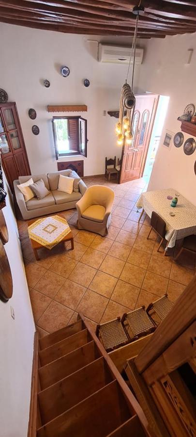 Traditional House * Skyros